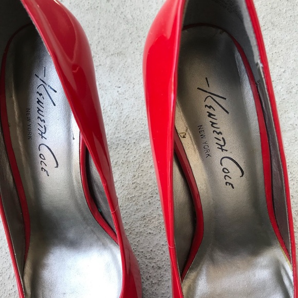 Kenneth Cole Heels - Picture 4 of 7